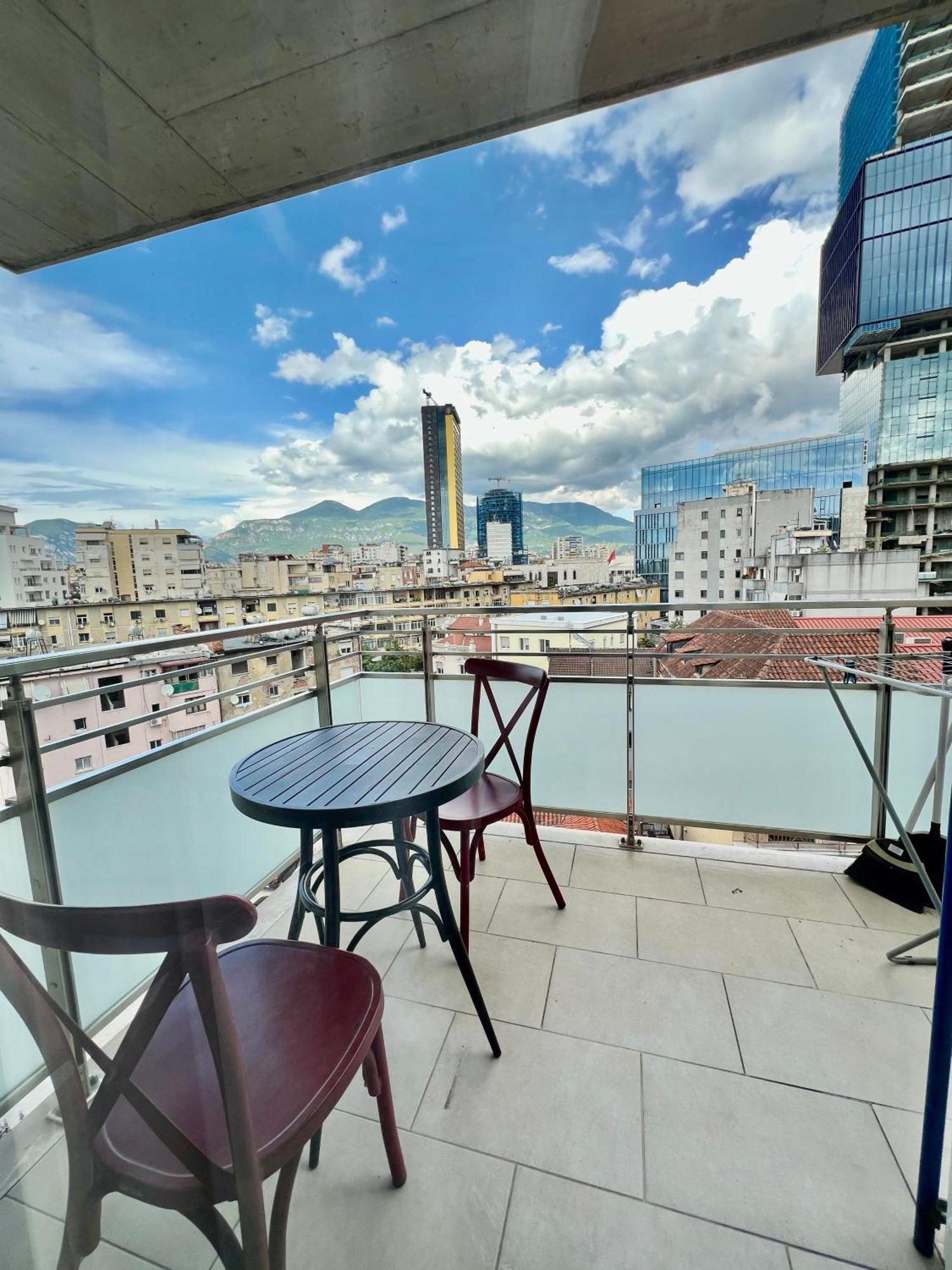 Spiranca Downtown Comfort Leilighet Tiranë Eksteriør bilde